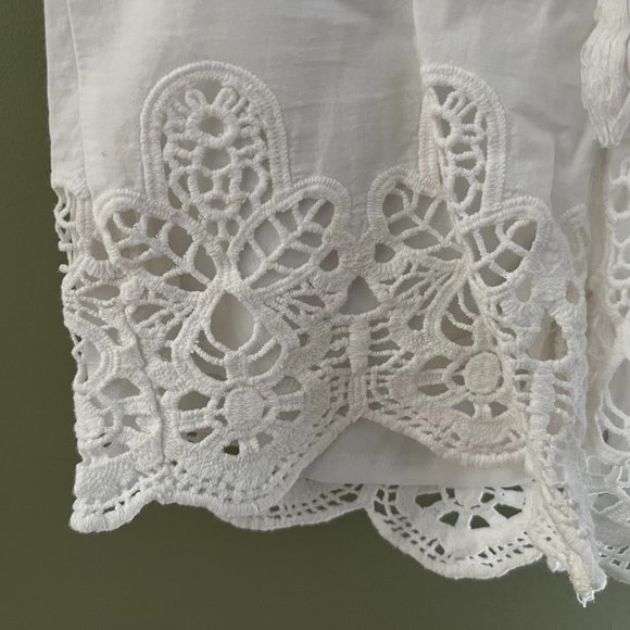Girls white lace shorts - Picture 2 of 5